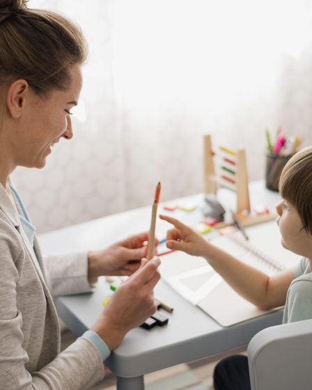 Warsztaty terapeutyczne dla dzieci w Łodzi – twórcza zabawa jako sposób na radzenie sobie z emocjami.
