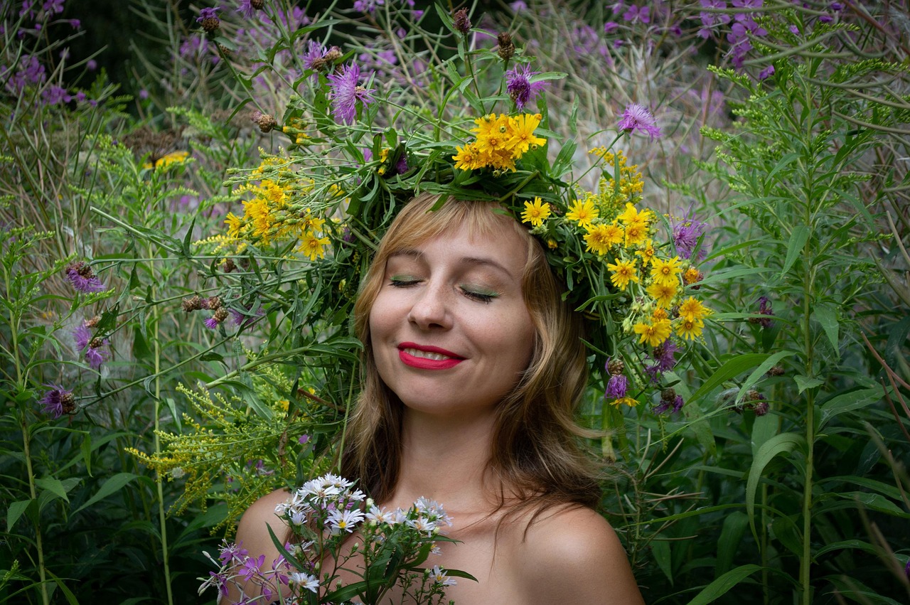 Kobieta mająca na sobie spódniczkę folk