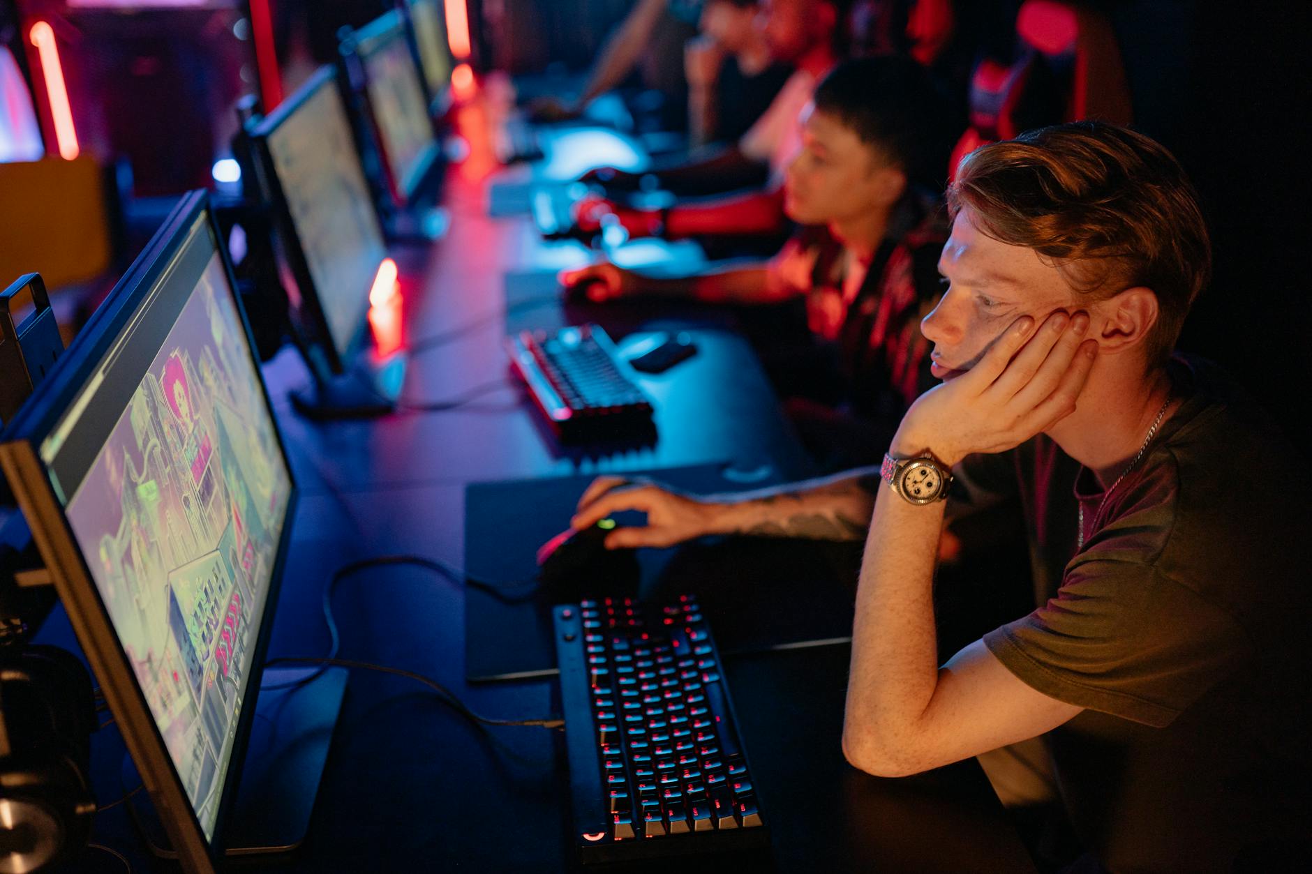 4. E-sport i cyfrowa rywalizacja
